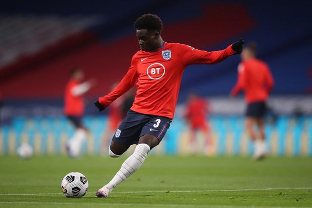 比赛中频频 比赛中频频