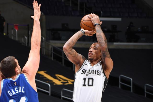 队中场的发 队中场的发