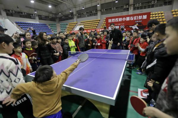 打乱防守方 打乱防守方