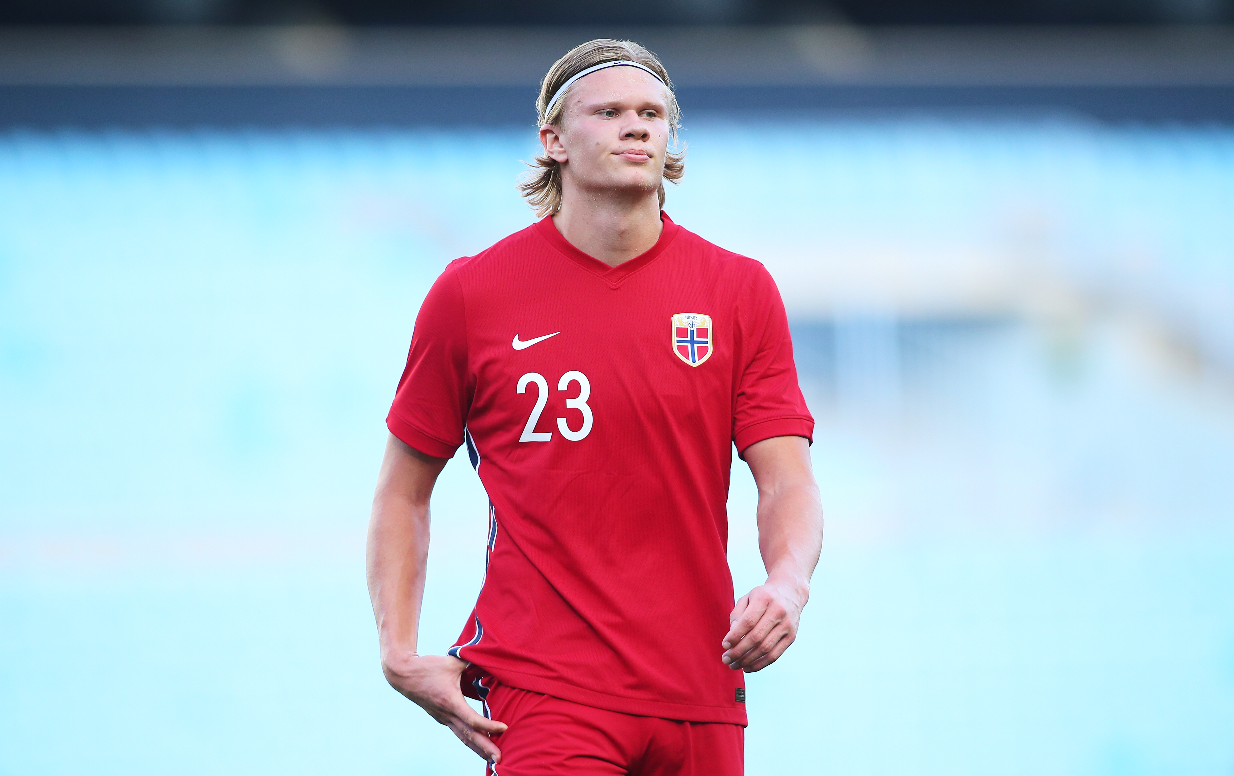 一次出牌都 一次出牌都